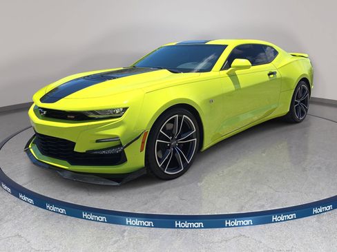 Used 2021 Chevrolet Camaro SS RWD image 1
