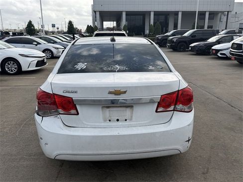 Used 2016 Chevrolet Cruze LS image 6