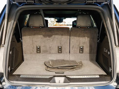 Used 2024 GMC Yukon XL Denali Ultimate image 31