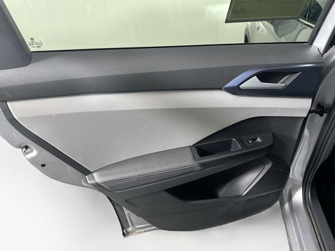 Used 2024 Volkswagen Taos SE image 26