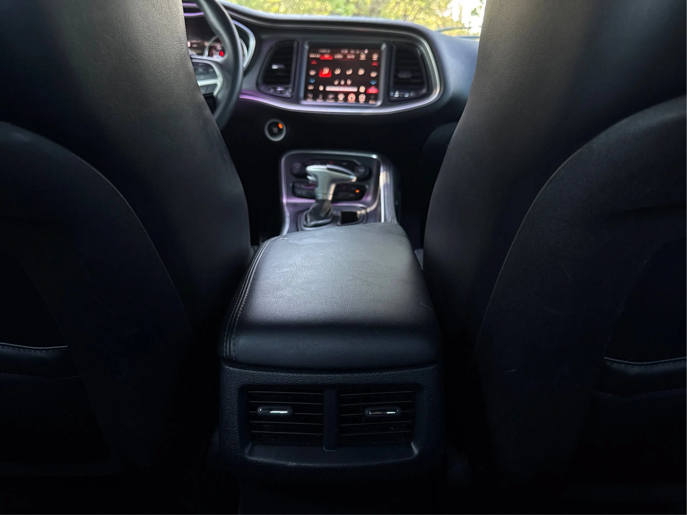 Used 2015 Dodge Challenger R/T Scat Pack w/ Leather Interior Group RWD image 36