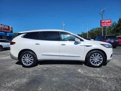 Used 2018 Buick Enclave Essence w/ Trailering Package AWD/4WD image 8