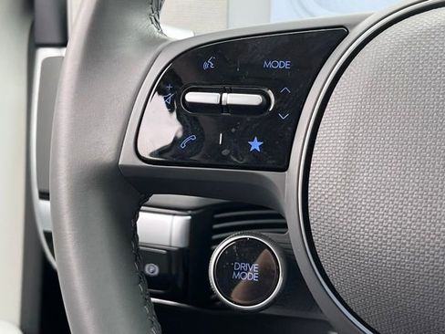 Used 2024 Hyundai Ioniq 5 SE image 11