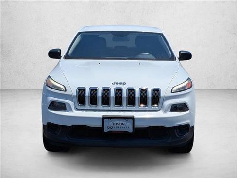 Used 2016 Jeep Cherokee Sport AWD/4WD image 2