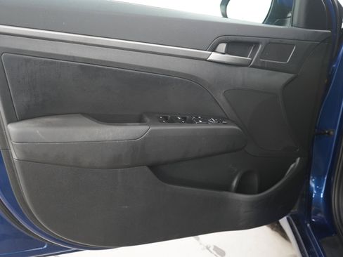 Used 2017 Hyundai Elantra Value Edition FWD image 17