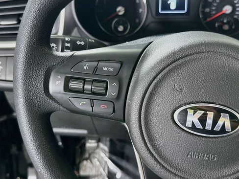 Used 2018 Kia Sorento FWD image 19