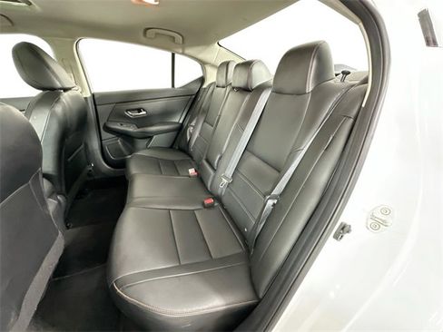 Used 2021 Nissan Sentra SR w/ SR Premium Package image 29