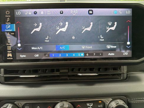 Used 2024 Jeep Wrangler Unlimited Rubicon 4xe AWD/4WD image 21