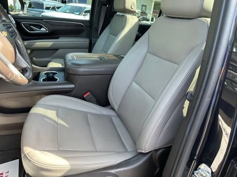 Used 2022 Chevrolet Tahoe LT w/ Luxury Package AWD/4WD image 28