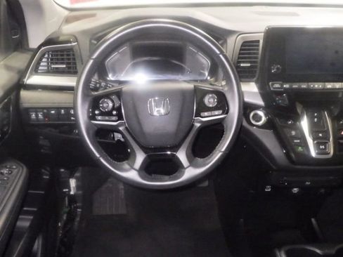 Used 2024 Honda Odyssey Touring image 9