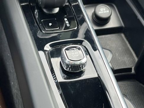 Used 2023 Volvo XC60 B5 Plus w/ Protection Package Premier image 36