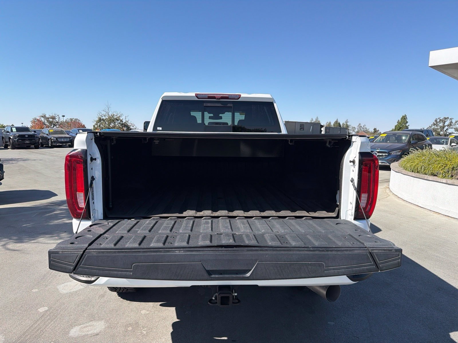 Used 2022 GMC Sierra 3500 Denali AWD/4WD image 7