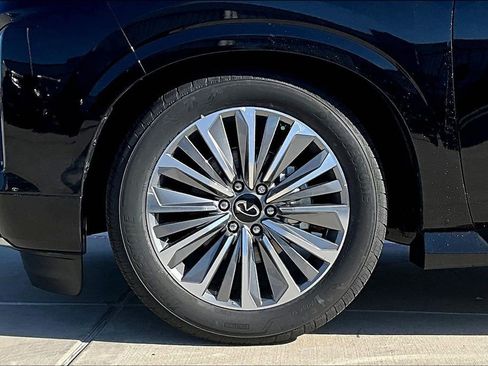 Used 2025 INFINITI QX80 Luxe image 26