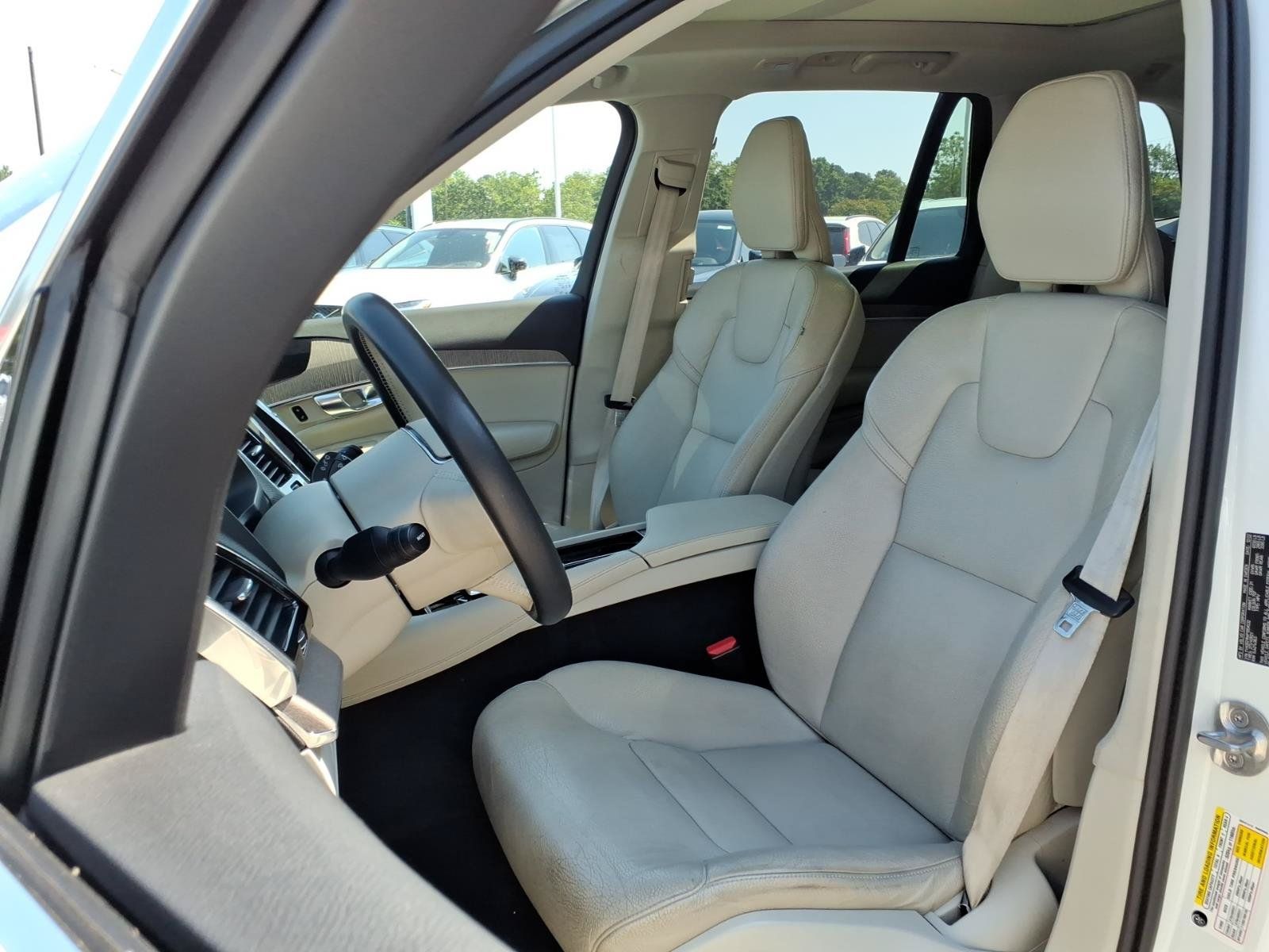 Used 2023 Volvo XC90 B6 Plus w/ Protection Package Premier AWD/4WD image 2