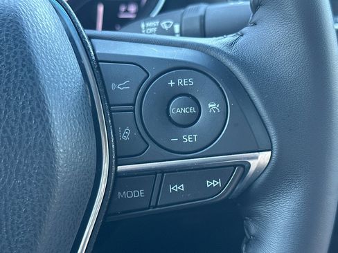 Used 2019 Toyota Camry XLE w/ Driver Assist Package FWD image 30