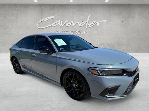 Used 2023 Honda Civic Sport image 2