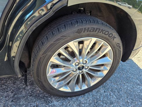 Used 2024 Ford Edge Titanium w/ Titanium Elite Package image 15