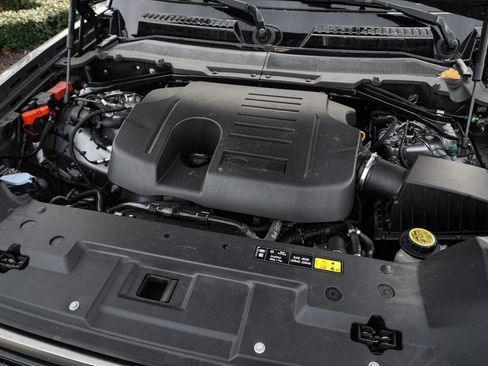 Used 2021 Land Rover Defender 110 X image 36