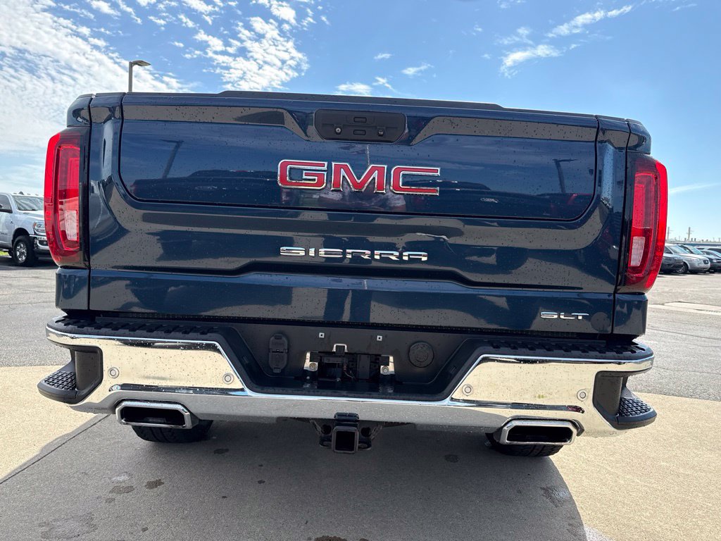 Used 2021 GMC Sierra 1500 SLT w/ SLT Premium Plus Package AWD/4WD image 8