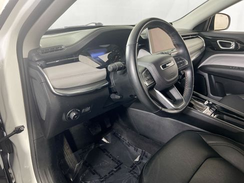 Used 2022 Jeep Compass Limited AWD/4WD image 9