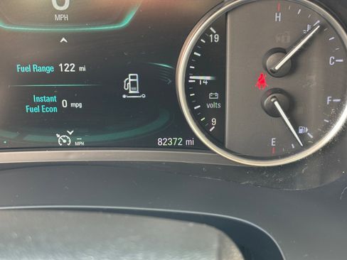 Used 2018 Buick LaCrosse Avenir image 11