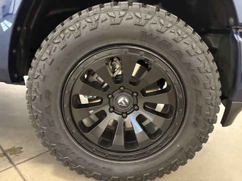 Used 2021 RAM 1500 Laramie w/ Sport Appearance Package AWD/4WD image 48