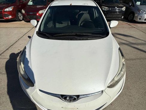 Used 2016 Hyundai Elantra SE image 7