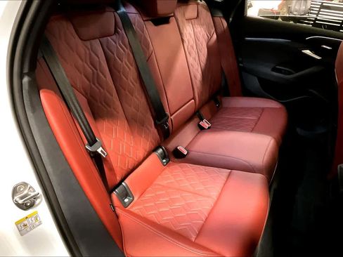 Used 2025 Audi S6 e-tron Prestige w/ 21" Black Optic Package image 18