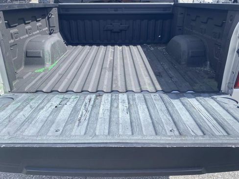 Used 2021 Chevrolet Silverado 1500 LT Trail Boss w/ Bed Protection Package image 12