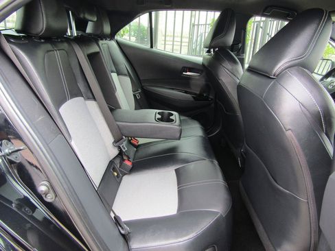 Used 2022 Toyota Corolla XSE FWD image 12