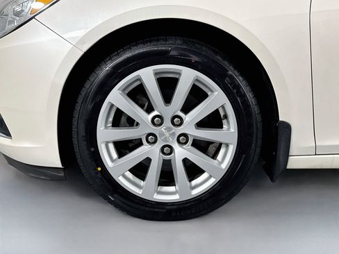 Used 2013 Chevrolet Malibu LT FWD image 30