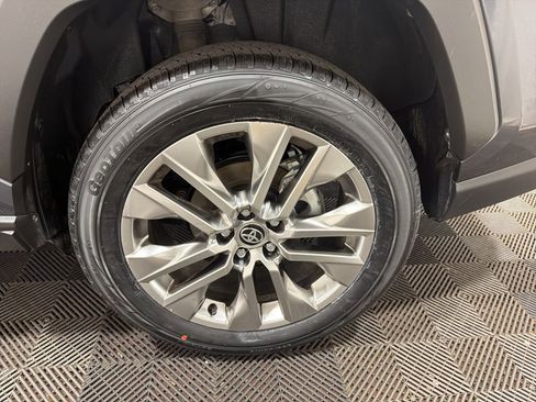 Used 2023 Toyota RAV4 Limited image 31