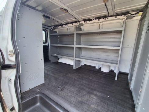 Used 2020 Chevrolet Express 2500 RWD image 10