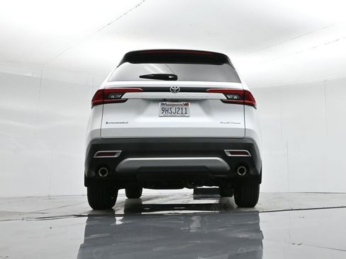 Used 2024 Toyota Grand Highlander AWD Hybrid image 52