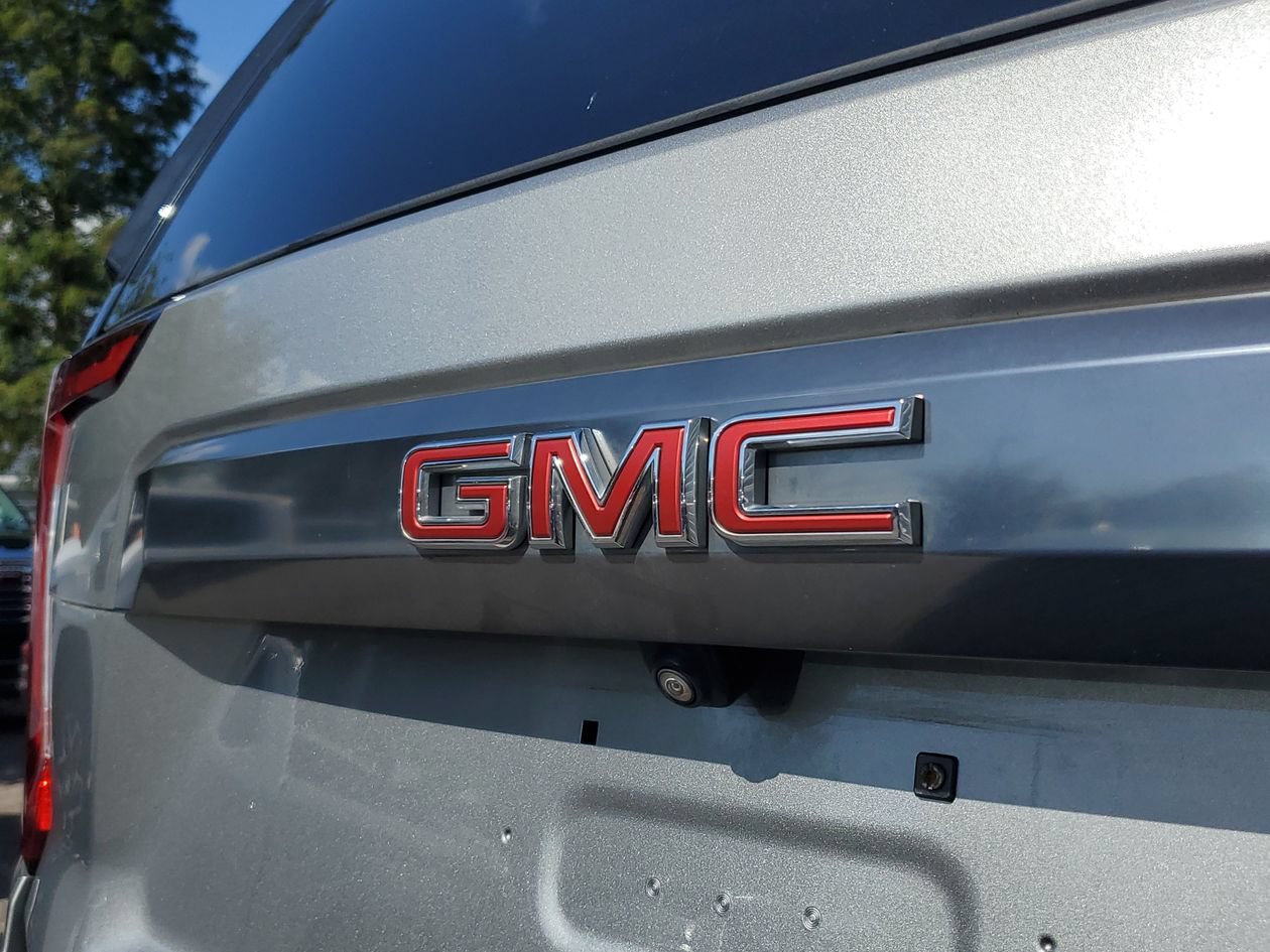 Used 2023 GMC Yukon AT4 w/ AT4 Premium Plus Package AWD/4WD image 6