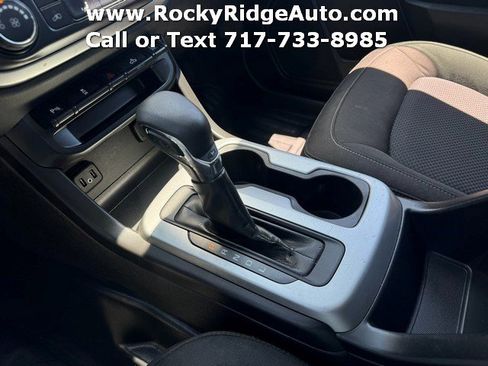 Used 2022 Chevrolet Colorado LT w/ Fleet Safety Package RWD image 19