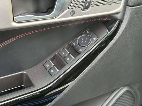 Used 2022 Ford Explorer ST-Line w/ Class IV Trailer Tow Package image 16