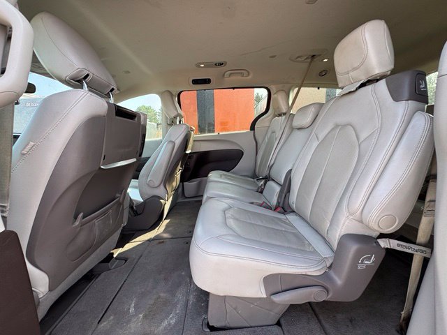 Used 2020 Chrysler Pacifica Touring-L Plus w/ Tire & Wheel Group FWD image 13