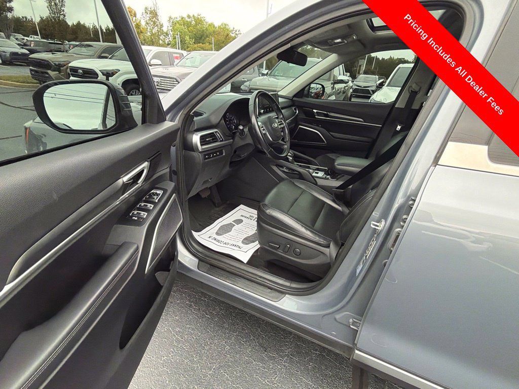Used 2021 Kia Telluride S AWD/4WD image 17