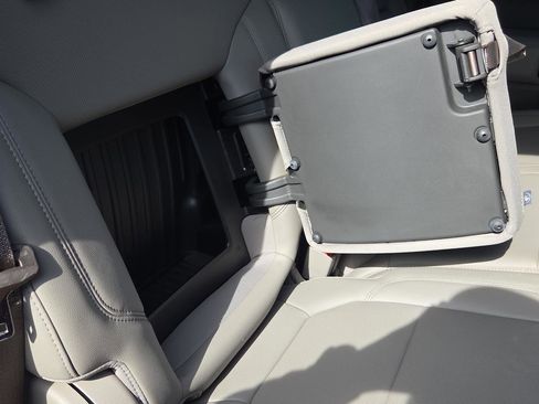 Used 2019 GMC Sierra 1500 SLT image 18