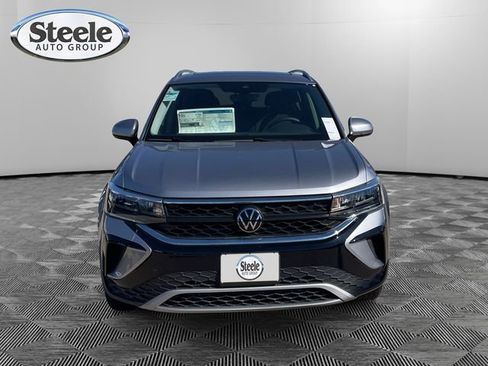 New 2024 Volkswagen Taos SE image 8