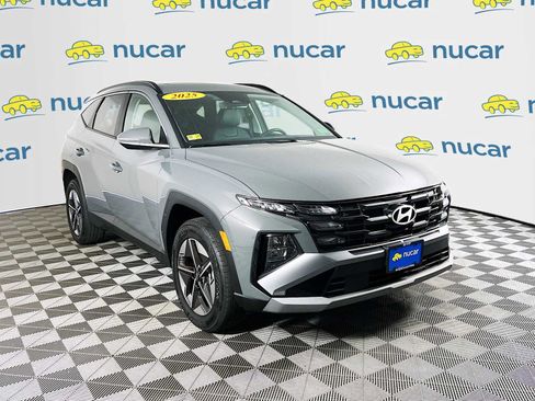 Certified 2025 Hyundai Tucson SEL image 1