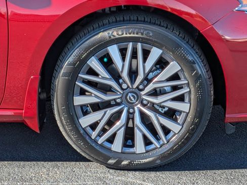 New 2025 Nissan Altima 2.5 SV image 10