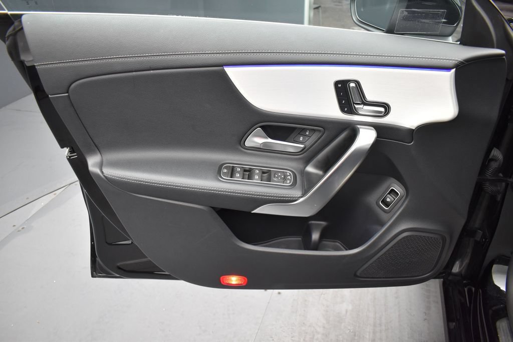 Used 2025 Mercedes-Benz CLA 250 4MATIC image 6