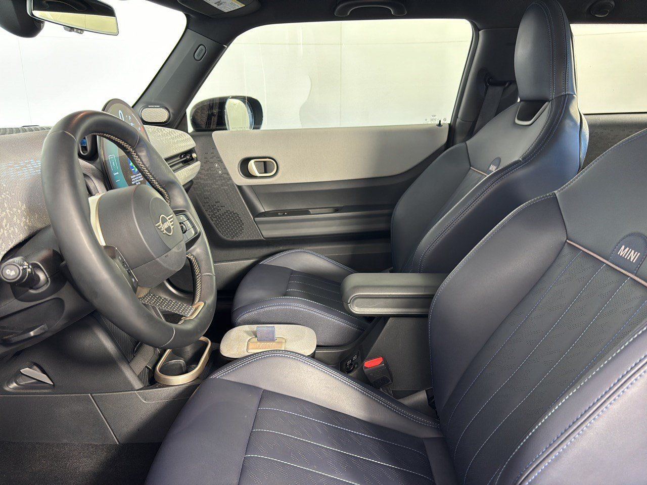 Certified 2025 MINI Cooper S FWD image 5