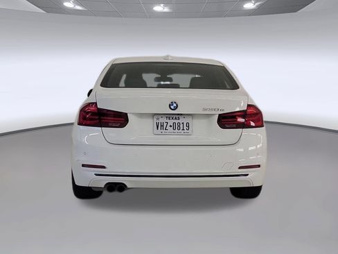 Used 2018 BMW 330e w/ Convenience Package RWD image 8