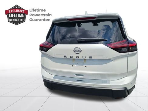 New 2026 Nissan Rogue SV FWD image 8