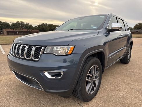 Used 2019 Jeep Grand Cherokee Limited image 3