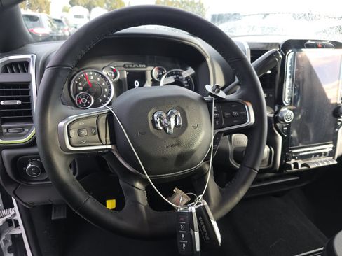 Used 2025 RAM 2500 Big Horn AWD/4WD image 8