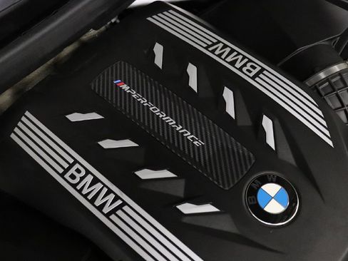 Used 2020 BMW X7 M50i w/ Cold Weather Package image 93